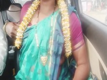 Sexo en coche para un largo viaje. Hoana india con el padre del marido. Telugu Dirty Talks.