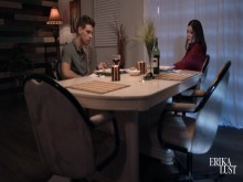 MILF se vuelve loco con el estudiante | Mira "The Widow" de Erika Lust