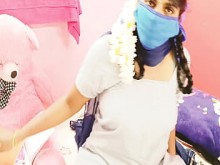 Niña de la escuela india 1er sexo. Telugu Dirty Talks.