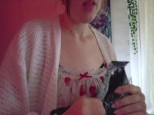 ¡Desencribido un nuevo consolador rosa y luego me follé con él!