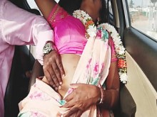 Houswife de la India Trabajar COCHE SEXO Telugu Dirty Talks.