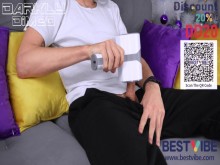 Potente corrida de mi verga gruesa junta por el Jugador uno de BestVibe me hace llegar al orgasmo