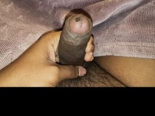 Masturbación lenta y lenta viendo porno mientras le envía mensajes de texto a mi mejor amiga pinay. Ella no sabe que estoy haciendo esto.