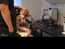 Mi hermanastro me folló por el coño y luego por el culo Polskie Dialogs