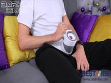 Potente corrida de mi verga gruesa junta por el Jugador uno de BestVibe me hace llegar al orgasmo