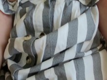 Nena caliente con vestido clásico dándome sus grandes tetas rebotantes