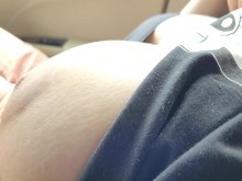 Nena hermosa con grandes tetas naturales me permite usarla gratis en el auto