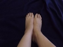 Masaje con loción para pies descalzos.