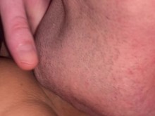 Primer plano de cunilingus. Orgasmo femenino. porno amateur