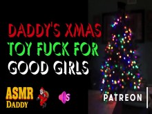 Juguete sorpresa navideño de papá follando para chicas buenas (Audio masculino ASMR para suscriptores)
