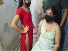 Chicas indias desi con su mejor amigo sexo romántico y disfrutaron.
