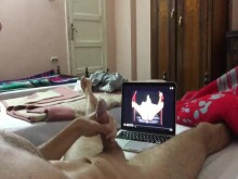 MUY CALIENTE MIRANDO PORNO ENORME ORGASMO